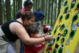 Plzeňští skauti a skautky připravili pro romské děti z Dobré vody pestrou směsici aktivit jako oslavu konce školního roku